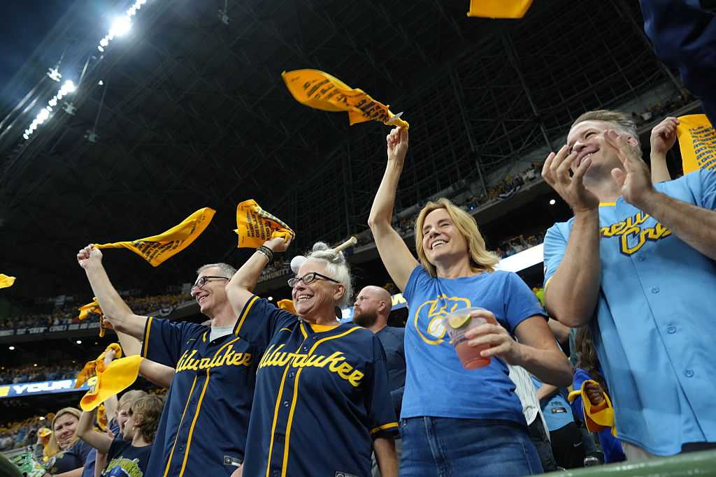 LIST: World Series shuttles and watch parties in SE Wisconsin — WISN 12 Milwaukee