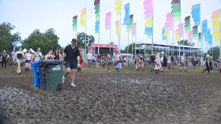 Zilker Park's Great Lawn remains closed following ACL Fest restoration — KENS 5 (San Antonio), Austin Community news