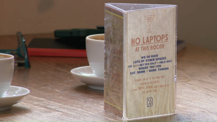 Why one Austin coffee shop doesn’t allow laptops at its booths — Austin Dining news