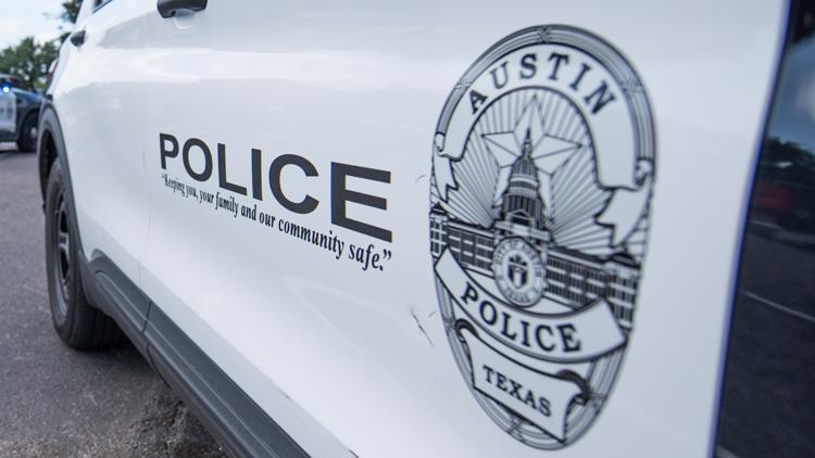 Austin police looking for woman accused of stealing pickup truck, fleeing scene of wreck — Austin Community news