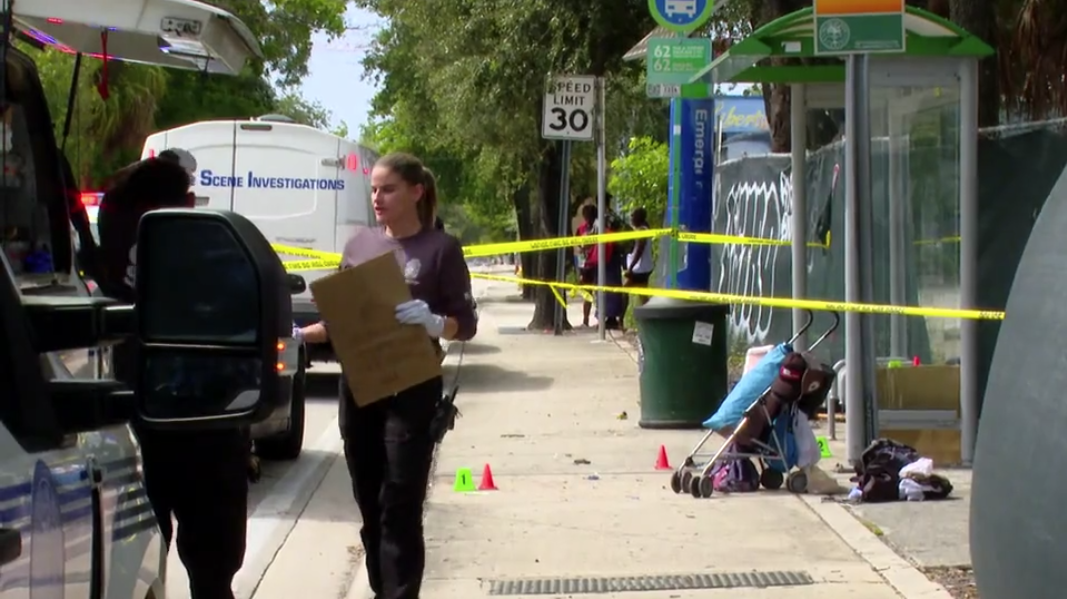 Attacker, victim injured in stabbing at Miami bus stop — WSVN 7 Miami-Dade, Austin Community news